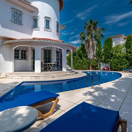 Fancy And Comfy Villa With Private Pool In Belek-2