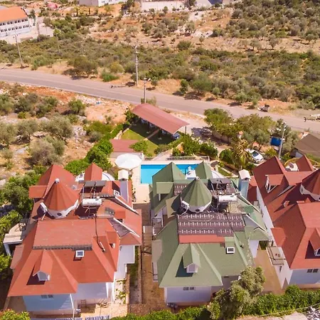 3 House Apart-2