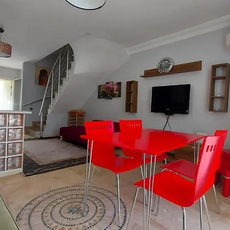 3 Katli Guezel Bahceli Townhouse-3