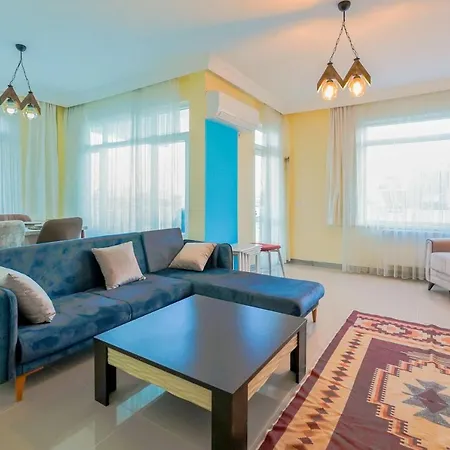 Central And Comfy Flat With Balcony In Muratpasa-3