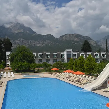 Omorfi Garden Resort-2