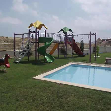 Babylon 40 - 1 Bed Private Home Sleeps Up To 4-2
