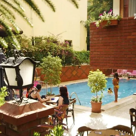 Beautiful Sultan House At Cleopatra Beach 1 With Umbrellas, Balcony, Barbecue, Private 100Mbps Wifi, Smart Tv, Table Games, Vip Trans-Fer - Beautiful Apartmenthouse-2