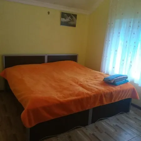 Be My Guest - Homestay Apartments Guest Houses Sleeping Rooms-3