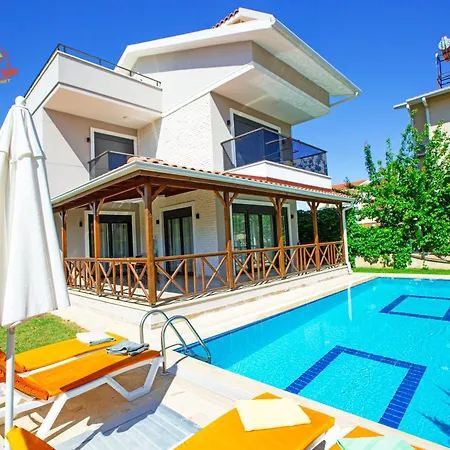 Paradise Town Villa Lisa-3