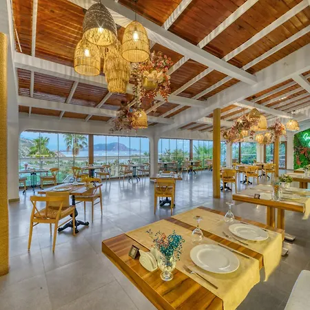 Illusion Beach & Clubhotel - Adults Only-3