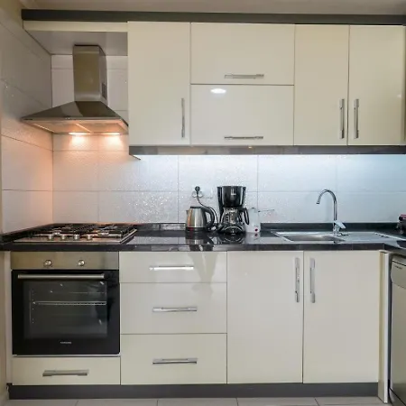 Chic Flat Near Hadrian'S Gate-3
