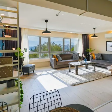 Chic Flat Near Hadrian'S Gate-2