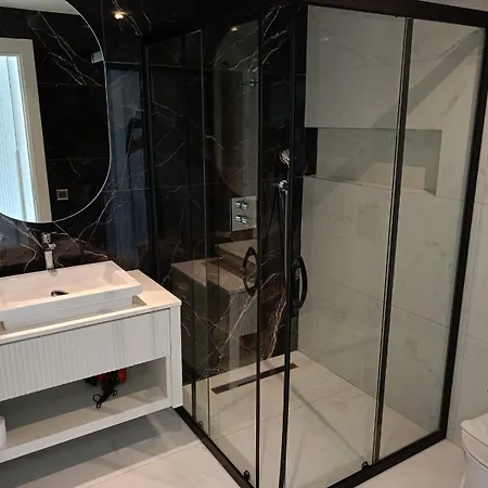 Elite Luxury Suite & Spa-2
