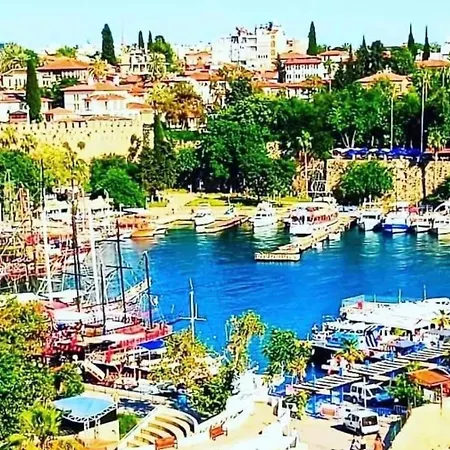 Kaleici Muhtesem Konum Deniz Yakini 1+0 Oezel Ev-3
