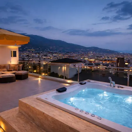 Comfortable Luxury Holiday Home-3