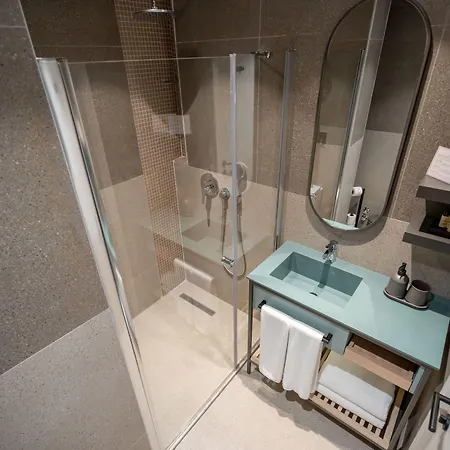Oli Hotel And Suites-3