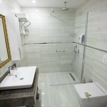 Azura Deluxe Resort & Spa-2