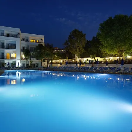 Larissa Beach Club-2