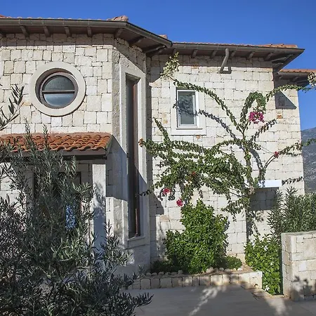Luxury Villa Caretta-3