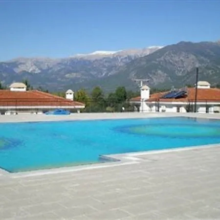 Country Club-2