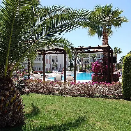 Four Seasons Sokak No 07600-3