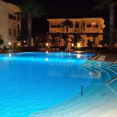 Four Seasons Sokak No 07600-2