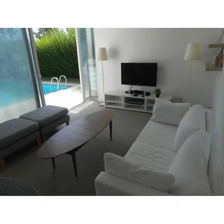 Novron Villa 11-3