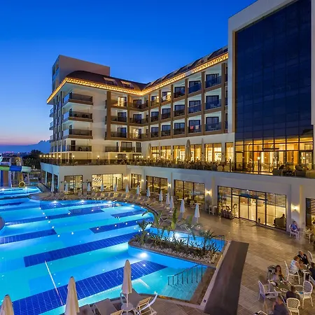 Glamour Resort & Spa-3