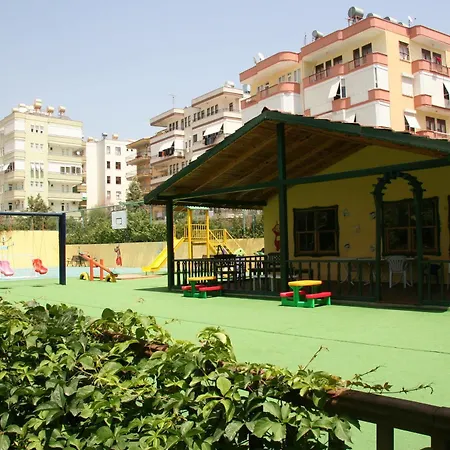 Elysee Garden Family Hotel-3