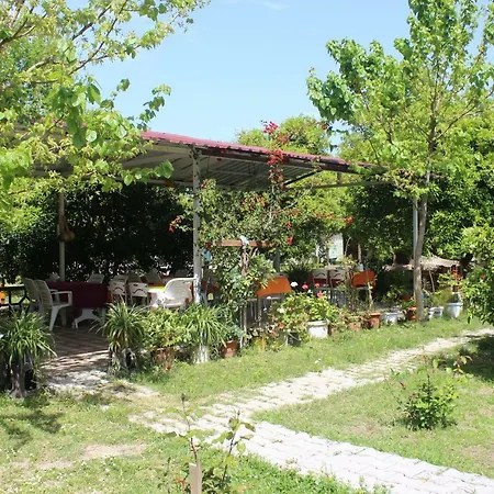 Sakli Bahce Pensiyon & Camping-2
