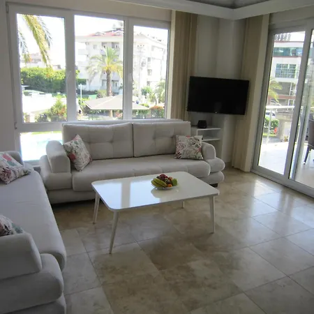 Dana Residence 4-2