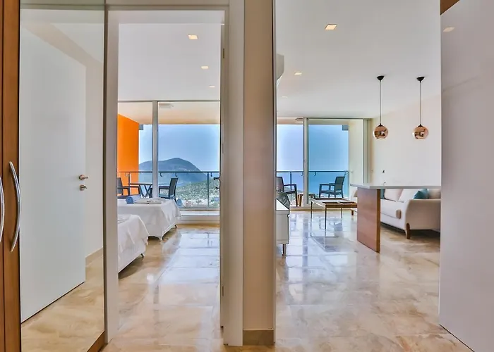 Azure Dream Suite Kaş mit Pool