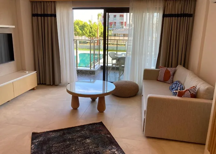 Wonderful Holiday Home In A Prime Location Guarantees A 5 Star Holiday Side