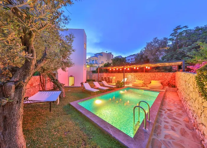 Villa Roxy 3 Bedroom Villa With One Of The Most Unique Gardens In Kalkan