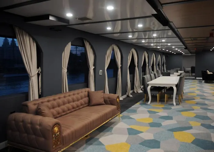 Limitless Yacht Hotel Antalia che accetta animali