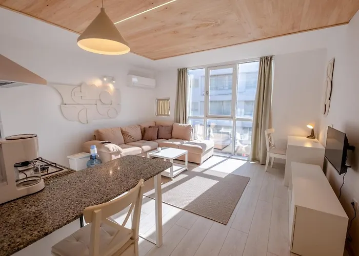 Cozy Japandi- Central & Minimal Antalia