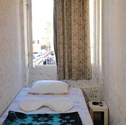 Aziz Pansiyon 3 Antalya
