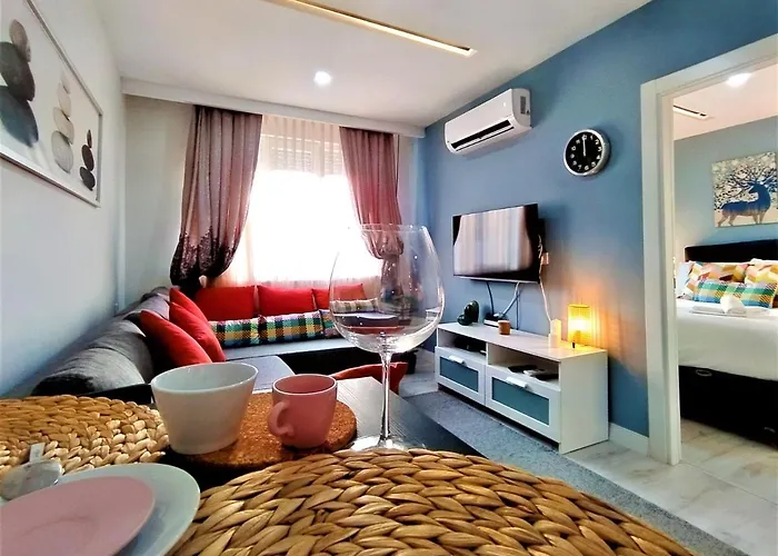Appartamento Central And Fully Furnished Flat In Muratpasa Antalia che accetta animali