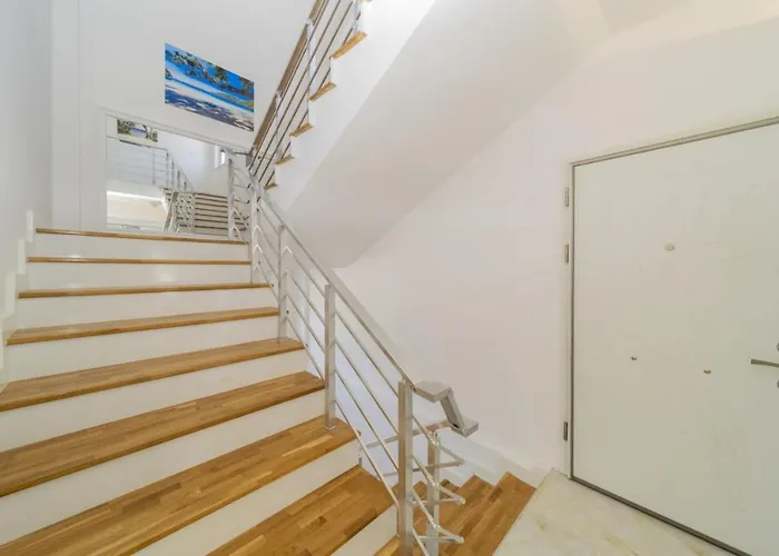 Great Villa With Pool Hammam And Sauna In Antalia