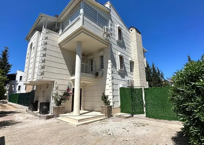 Belek Mustakil Havuzlu Villa 14 Kisi Kapasiteli