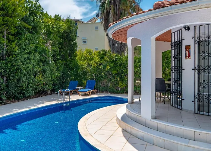 Pet friendly Fancy And Comfy Villa With Private Pool In Belek