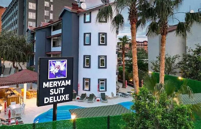 Side Meryam Suit Deluxe Hotel