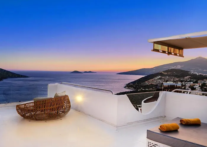 Villa Santorini Kalkan mit Pool