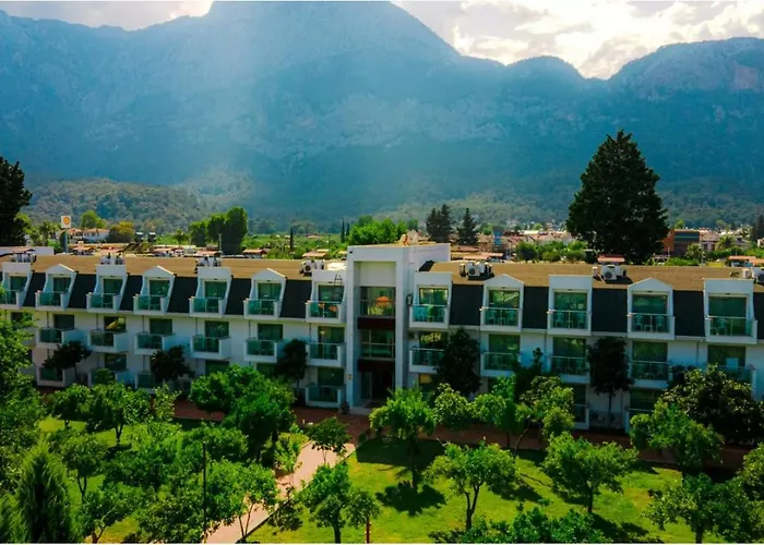 Omorfi Garden Resort Kemer