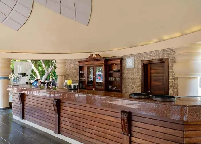 Palmeras Beach Hotel Payallar