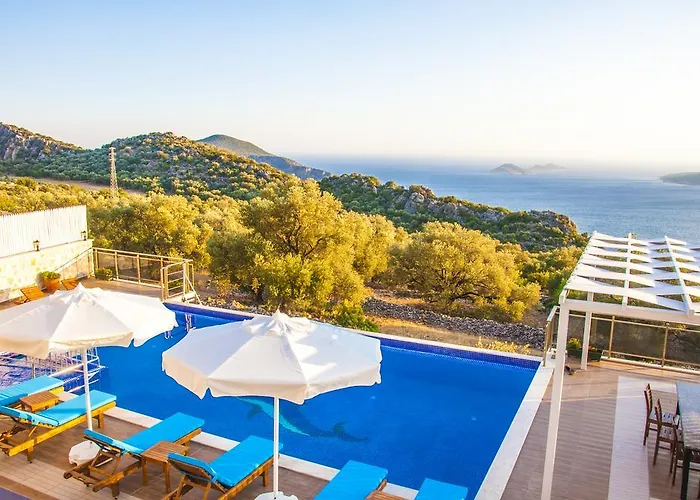 Villa Erdo Kalkan 5 Bedroom Villa mit Pool