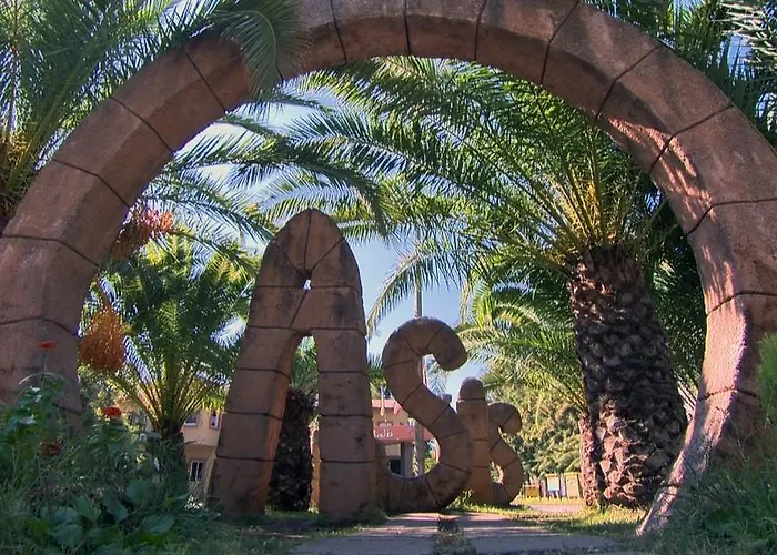 Mcs Oasis Beach Club Konaklı
