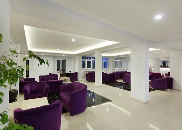 Huisdiervriedelijke Larissa Beach Club Side